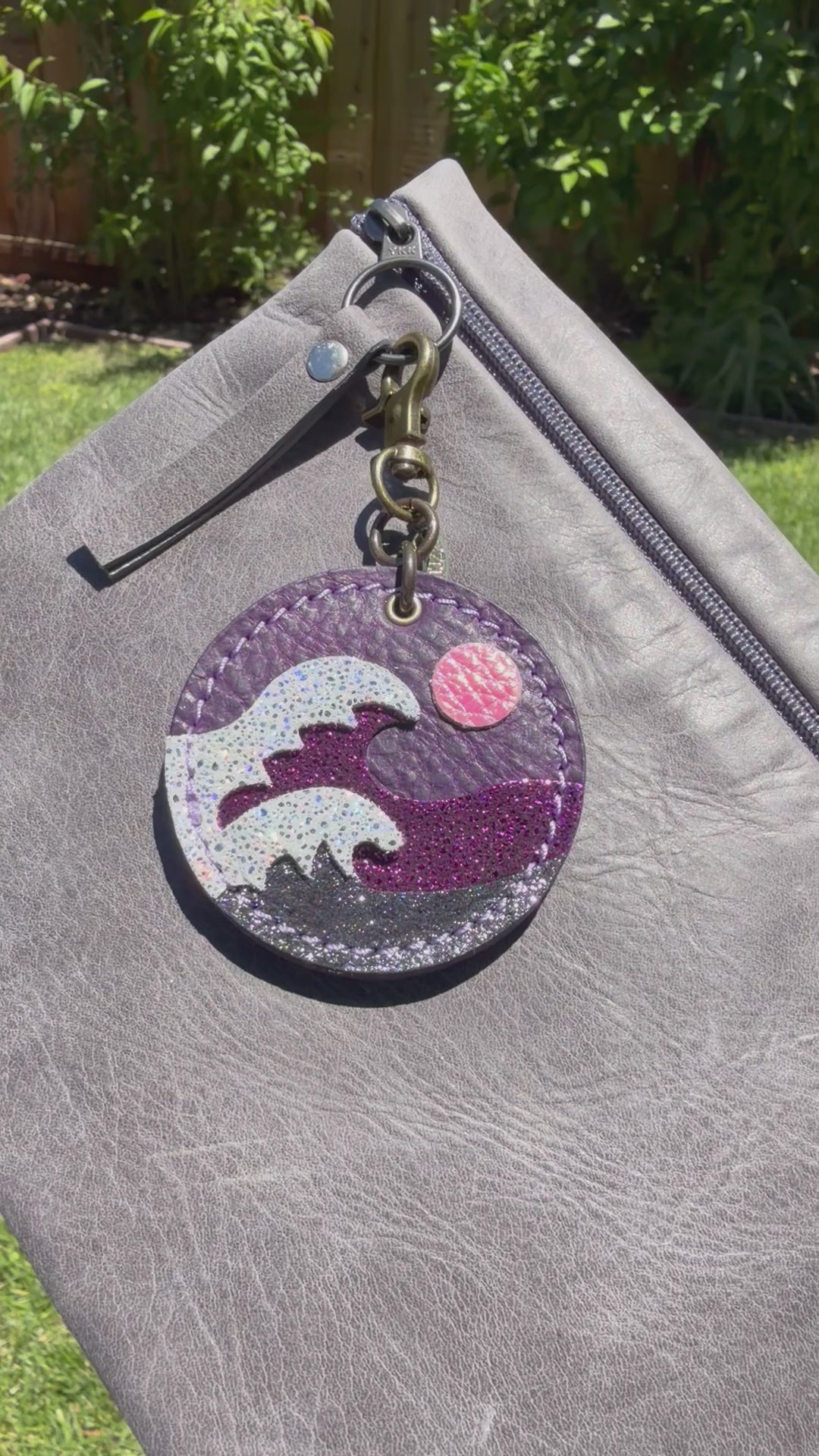 Dark purple bison Mini wave